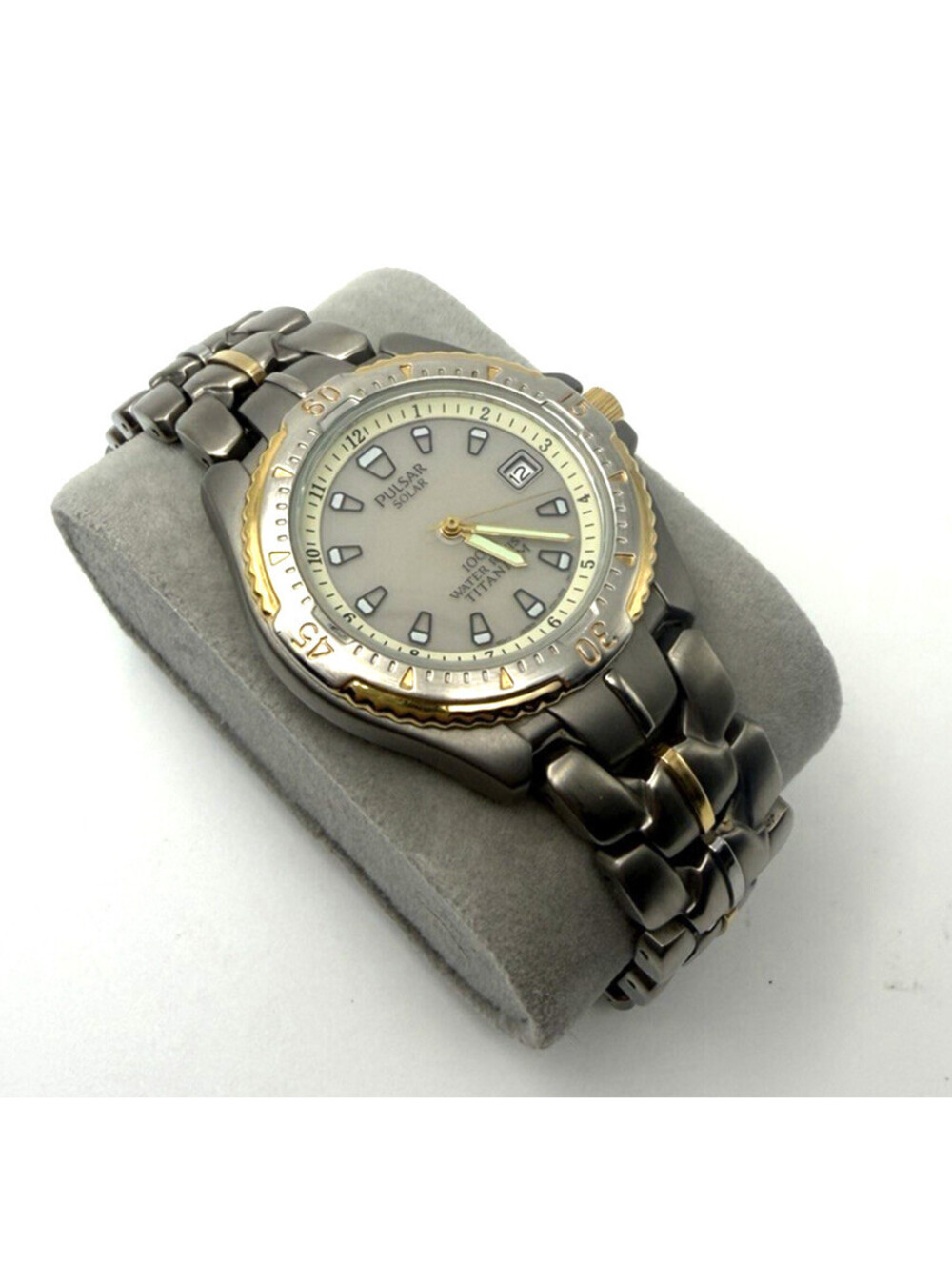 Vintage Pulsar V145-0C20 Solar Titanium Two Tone 100 M Men's Watch NEW Capacitor